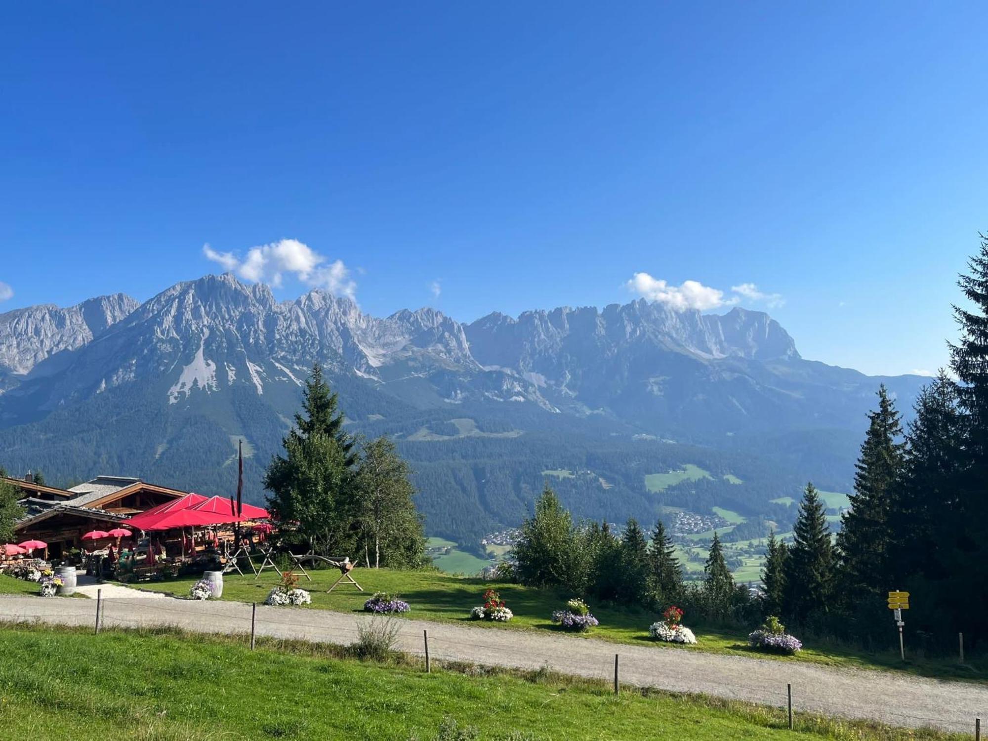 Hahnenkamm Suite Ski-In Ski-Out Direkt An Der Hahnenkammbahn Kitzbuhel Ngoại thất bức ảnh